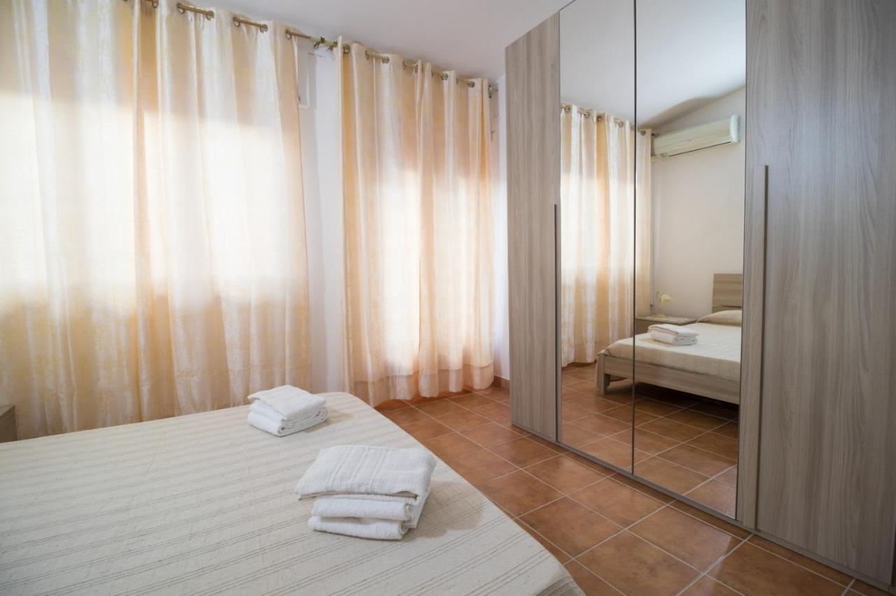 Casa Wendy Apartment Sant'Antioco Bagian luar foto